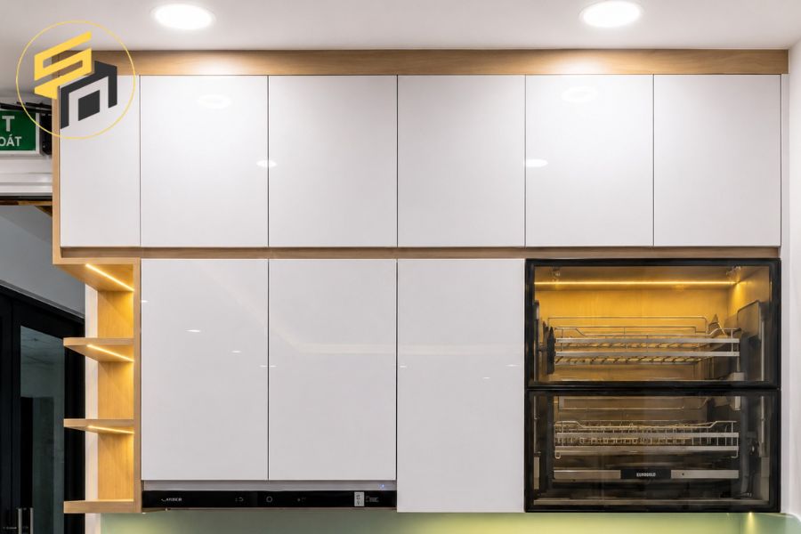Dự Án Tủ Bếp Chữ I Nhựa Phủ Laminate Trắng Bóng Kính Ốp Màu Xanh Ngọ