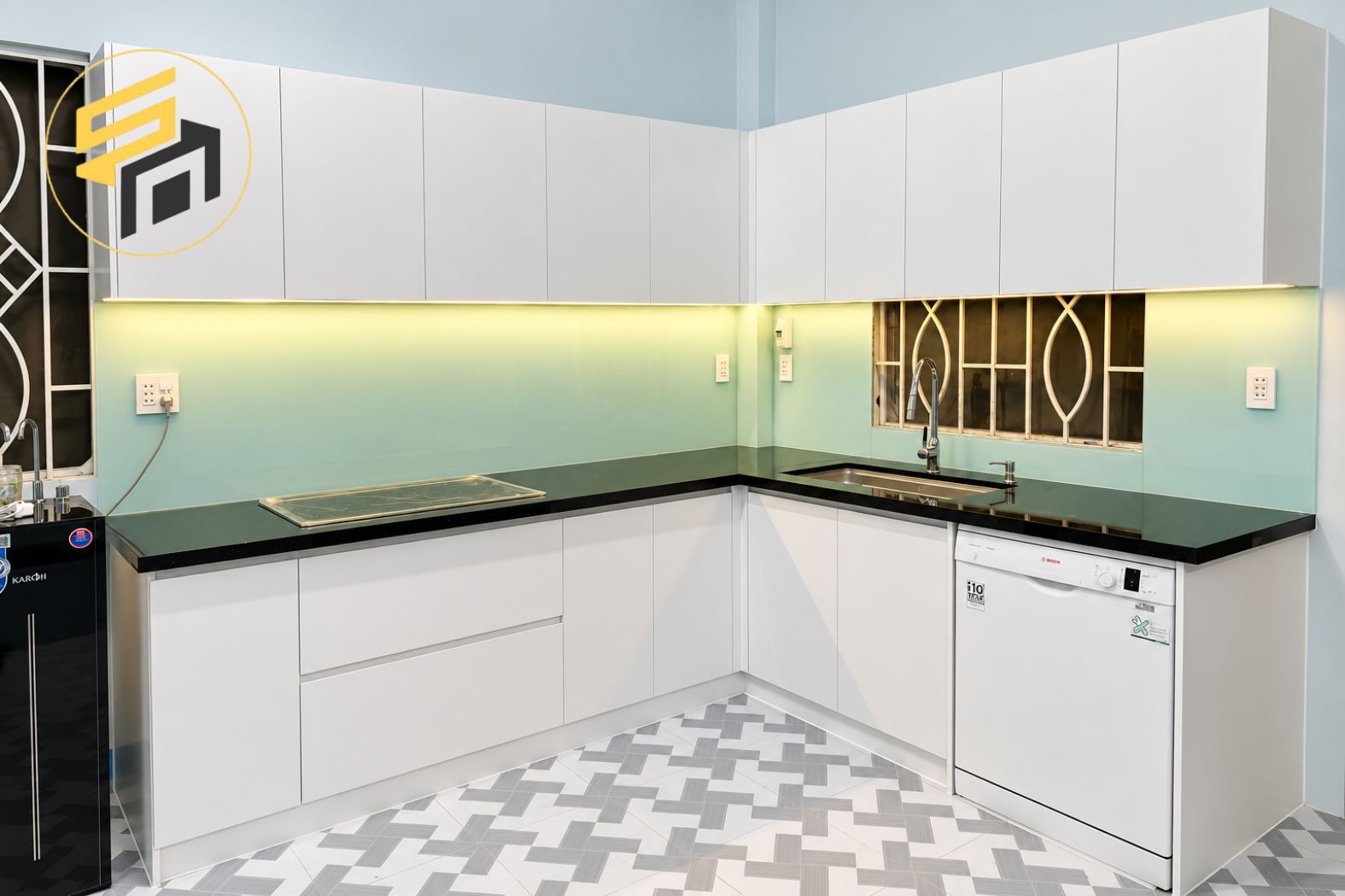 Dự Án Tủ Bếp Nhựa Acrylic Chữ L Tại Nhà Chị Minh Hóc Môn